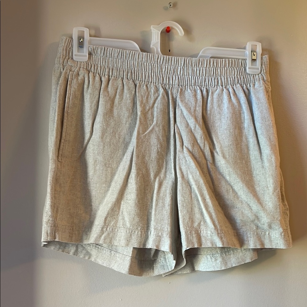 Old Navy Women's Cream cotton Shorts